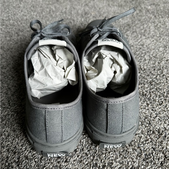 Nothing New Men's Classic Low Top - Size 13 - Grey - Picture 3 of 7